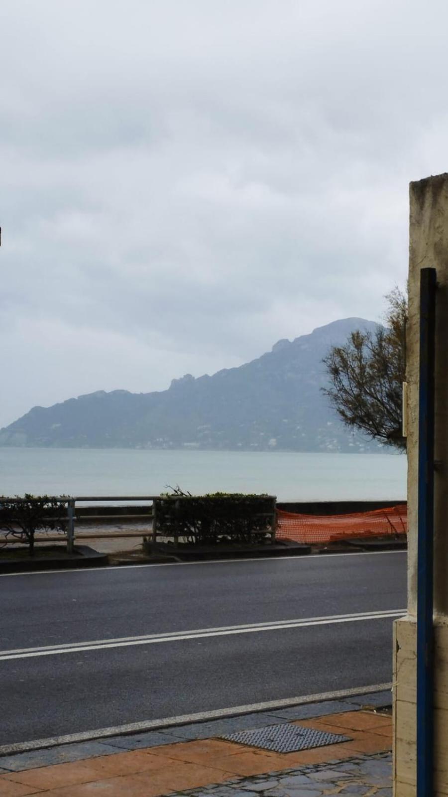 B&B Due Stanzulelle Salerno Exterior photo